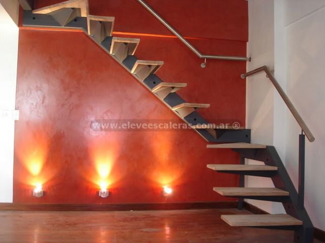 ESCALERA MODERNA